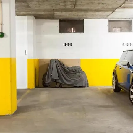 Hostee - Urban With Parking Lisbon