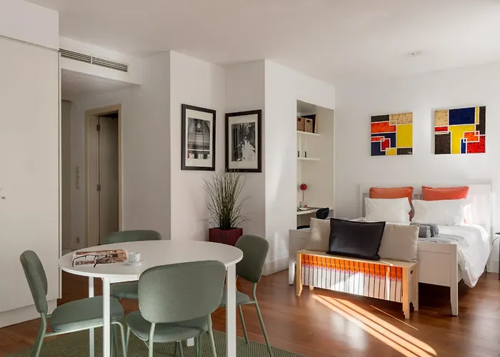 Hostee - Urban With Parking * Lisboa