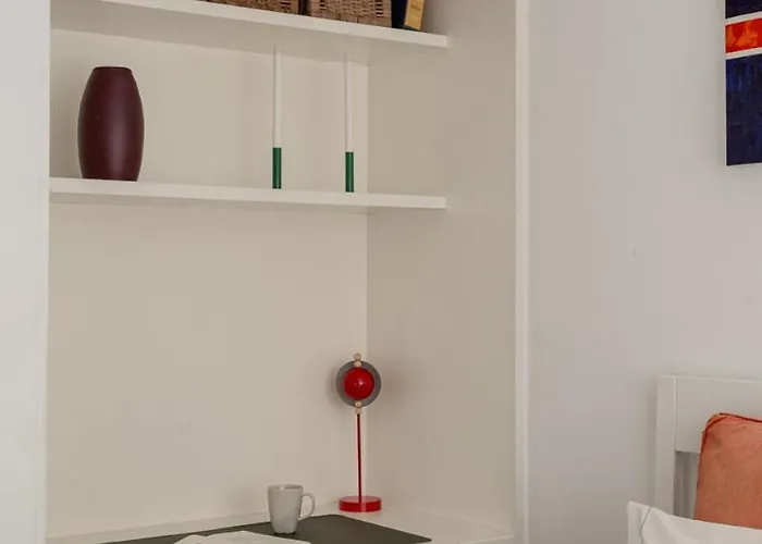 Hostee - Urban With Parking Διαμέρισμα *